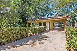 2-Bedroom House with Pool