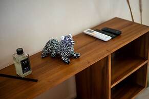 Guest INN Home - Elements Suites