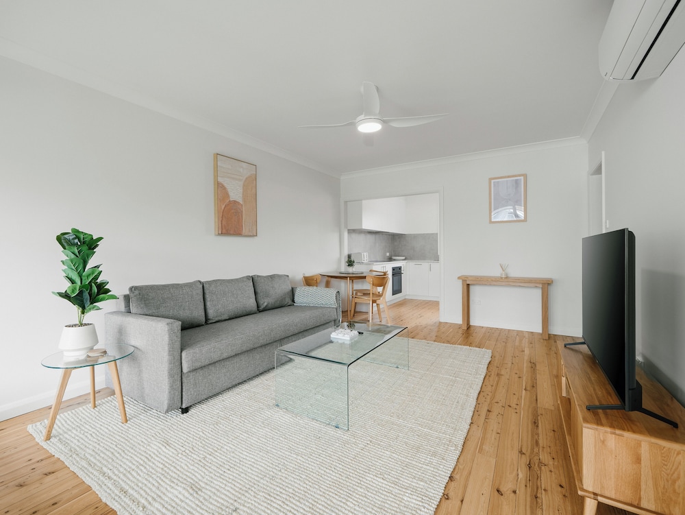 Prickly Pear Stays in Merewether - Ranclaud St