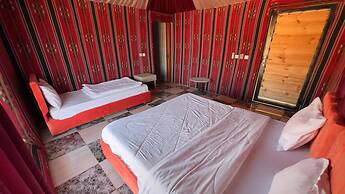 Room-wadi RUM Guide, Camp & Tour