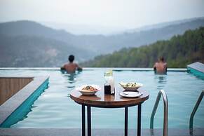 Spellmount - Himalayan View Infinity Pool Resort In Kausani