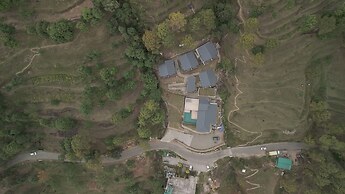 Spellmount - Himalayan View Infinity Pool Resort In Kausani