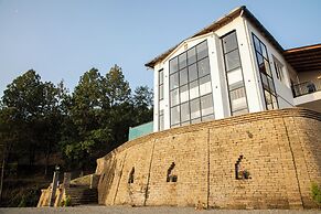 Spellmount - Himalayan View Infinity Pool Resort In Kausani