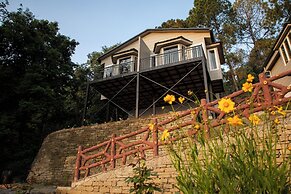 Spellmount - Himalayan View Infinity Pool Resort In Kausani