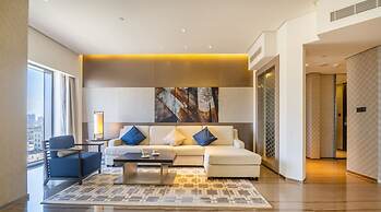 Manzil 3BR with pool near Dubai Frame