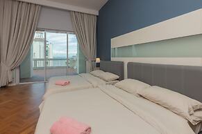 Straits Quay Waterside Suites
