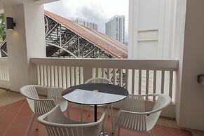 Straits Quay Waterside Suites