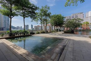 Straits Quay Waterside Suites