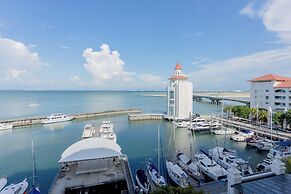 Straits Quay Waterside Suites