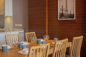 Straits Quay Waterside Suites