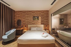Bamboo Riverside Boutique Hotel