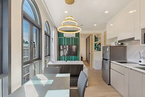 One bedroom Palmetto Condo Karon A608
