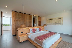 The Luminous Villa Uluwatu