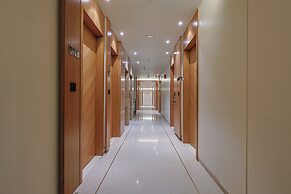 Hotel Sera Vadodara