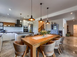 Rustic Villa Perosa With Heated Pool
