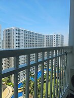 Hannah Crib at Shore Residences