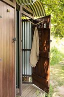 Harbour Ranch Hut - Rustic Countryside Escape