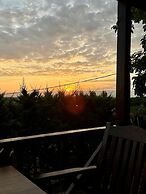 Navy Inn & Bungalows