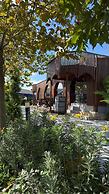 Navy Inn & Bungalows