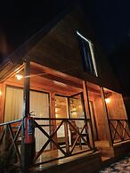 Navy Inn & Bungalows