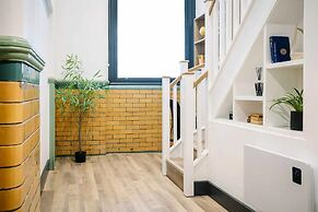 For Students Only Thoresby Hall in Central Leeds - Campus Accommodatio