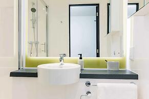 For Students Only Thoresby Hall in Central Leeds - Campus Accommodatio