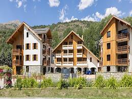 Chalet in Serre Chevalier With Family Fun