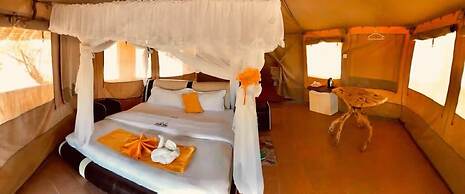 Explore Sand River Lodge