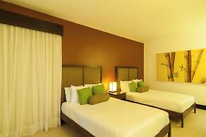 Aldea Thai Tropical Oasis near the Beach