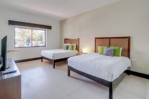 Aldea Thai Tropical Oasis near the Beach