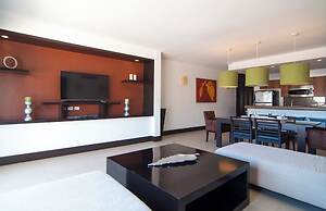 Aldea Thai Tropical Oasis near the Beach