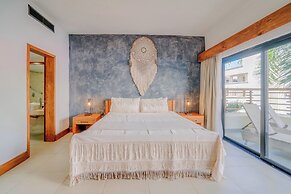 Aldea Thai Tropical Oasis near the Beach