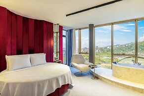 Rossi Luxury Hotel