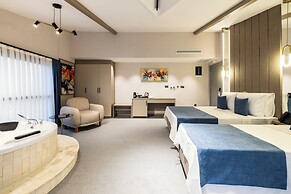 Rossi Luxury Hotel