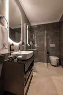 Rossi Luxury Hotel