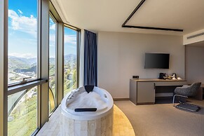 Rossi Luxury Hotel