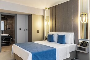 Rossi Luxury Hotel