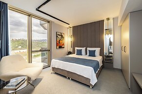Rossi Luxury Hotel