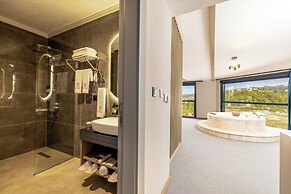 Rossi Luxury Hotel
