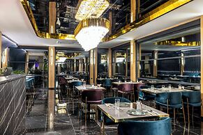 Rossi Luxury Hotel