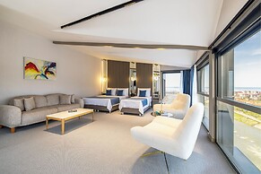 Rossi Luxury Hotel