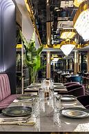 Rossi Luxury Hotel