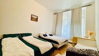 Prague Service Apartment - Central Square Location