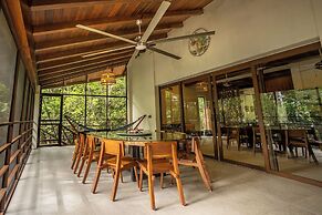 Casa Relaxo Waterfront Villa with Private Dock in Bacalar Lagoon
