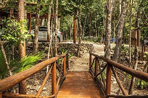 Casa Relaxo Waterfront Villa with Private Dock in Bacalar Lagoon