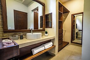 Casa Relaxo Waterfront Villa with Private Dock in Bacalar Lagoon