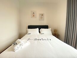 MayaBay Residence by Sleepy Bear