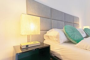 2BR Apt Near Stadthalle