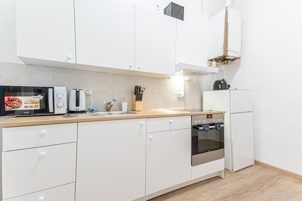 2BR Apt Near Stadthalle