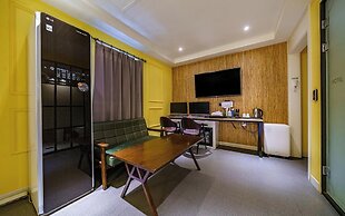 AVENUE HOTEL